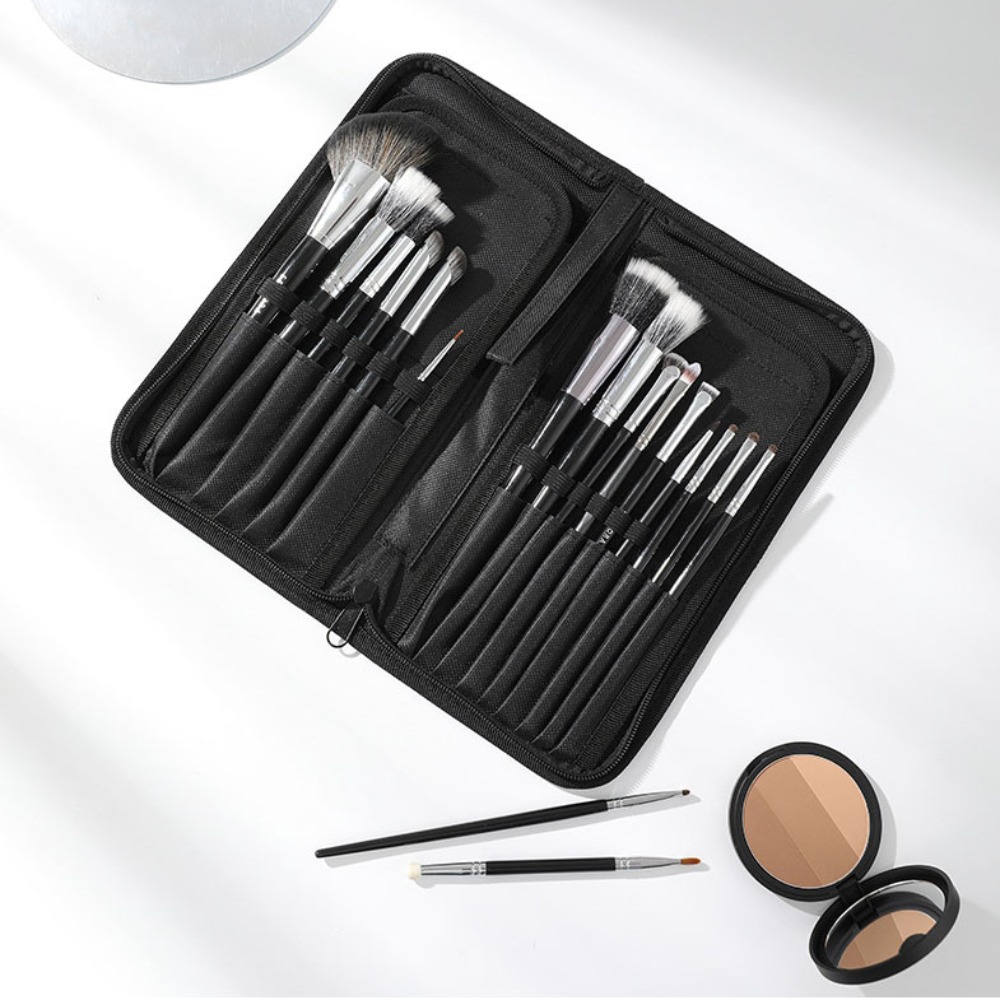 Blush Brush Kabuki - Wysokiej jakości przenośna kosmetyczka na pędzle