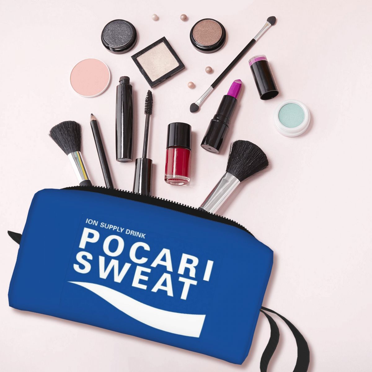 Just Beauty Makeup - Tylko trochę torebek kosmetycznych Pocari Sweat,