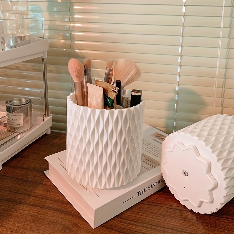 Obrotowy pojemnik na kosmetyki – Blush Brush Kabuki recenzja i cena