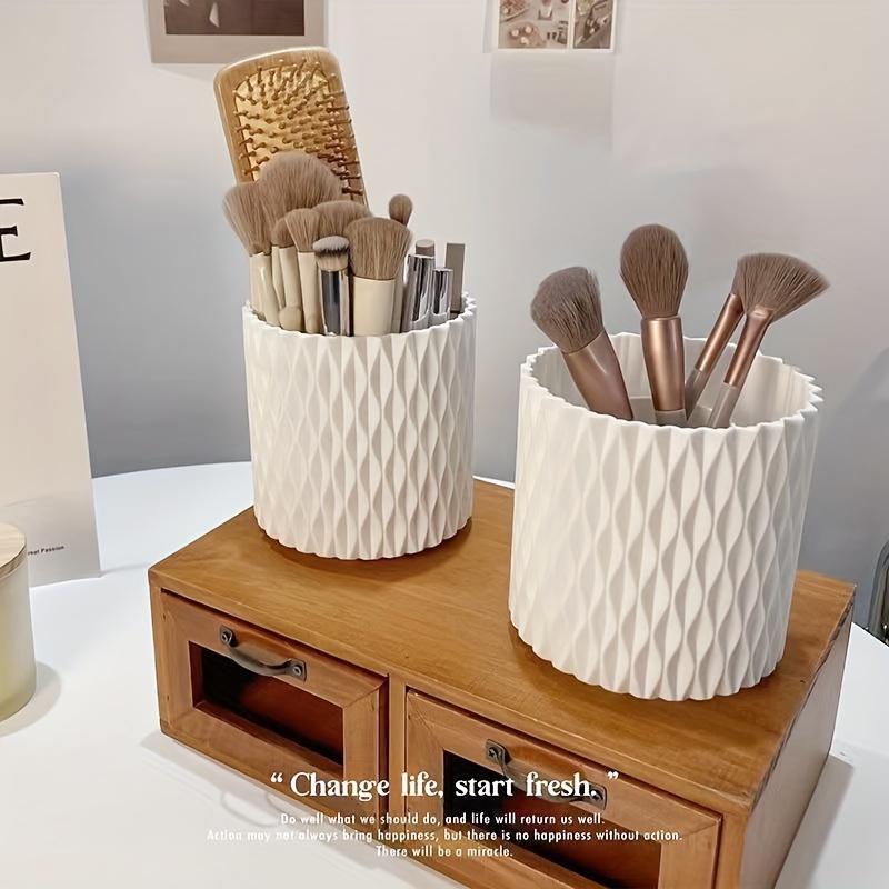 Obrotowy pojemnik na kosmetyki – Blush Brush Kabuki recenzja i cena