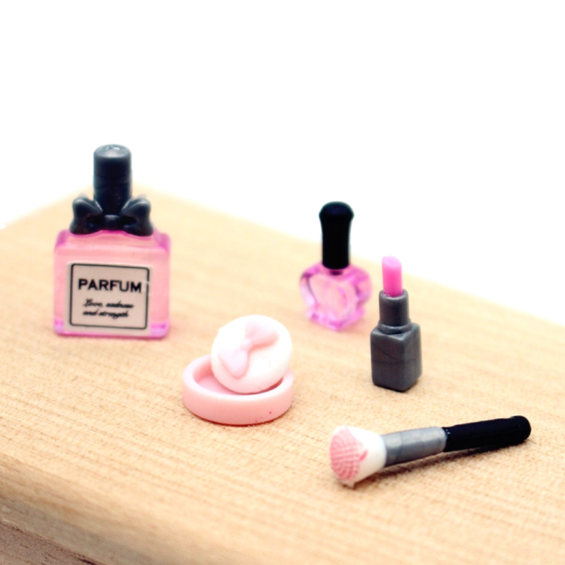 1 zestaw miniaturowych akcesor – Blush Brush Kabuki recenzja i cena